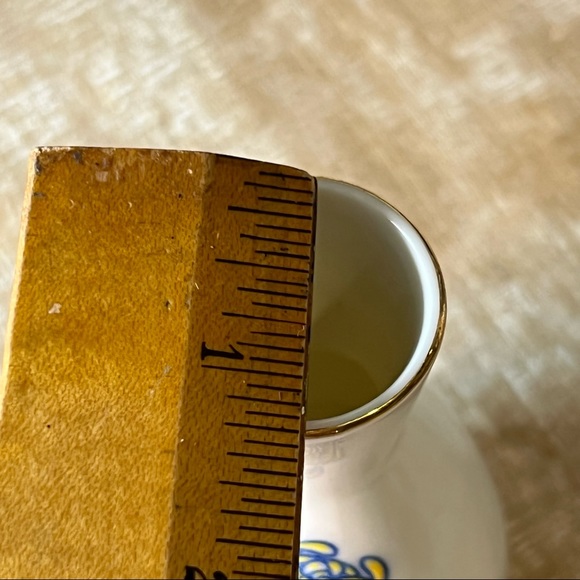 Vintage Japanese Sake Vase - Picture 11 of 13